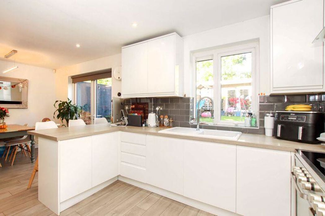 Property image 2 of 18