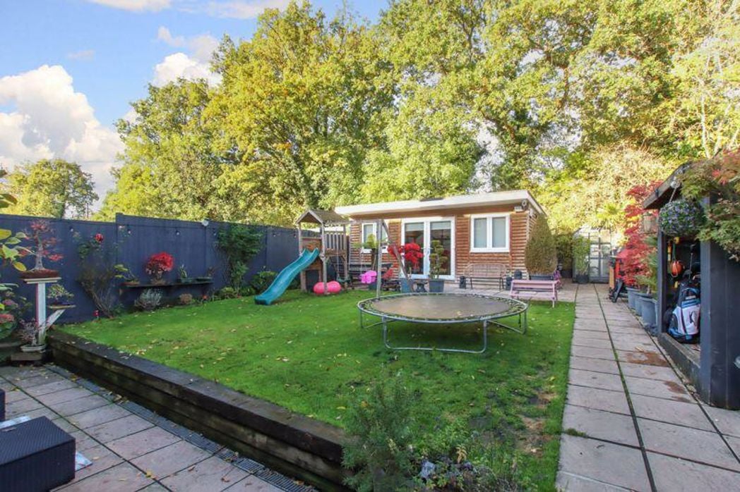 Property image 4 of 18
