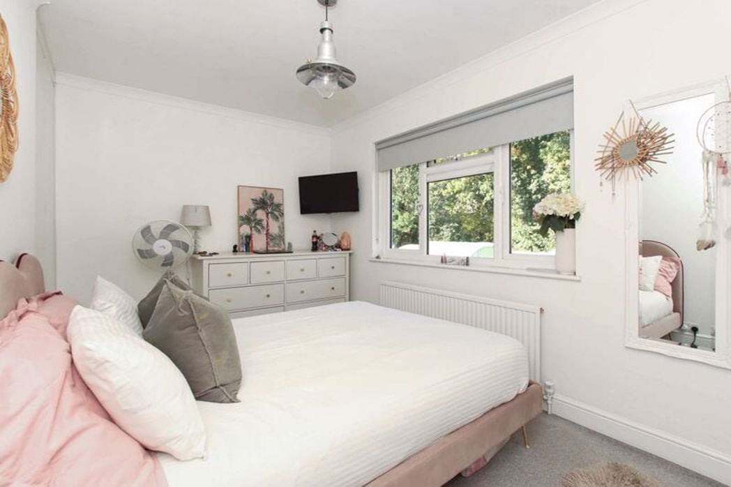Property image 5 of 18