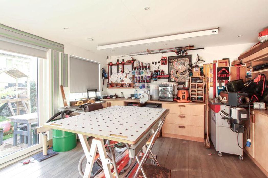 Property image 16 of 18