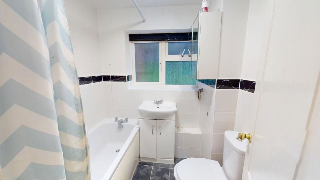 Property image 6 of 6