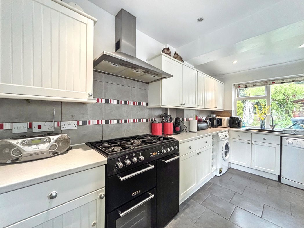 Property image 10 of 23