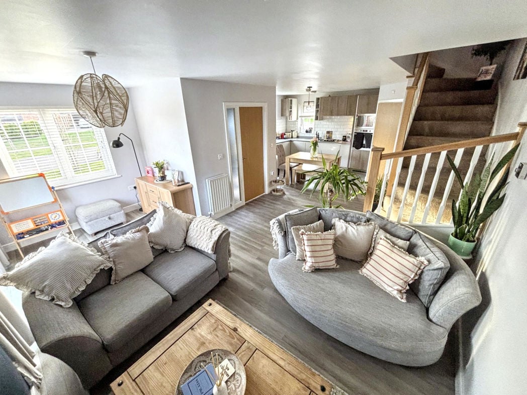 Property image 3 of 16