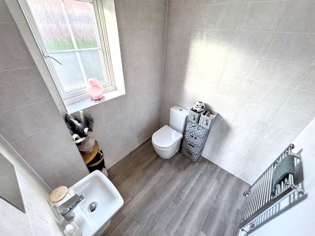 Property image 6 of 16