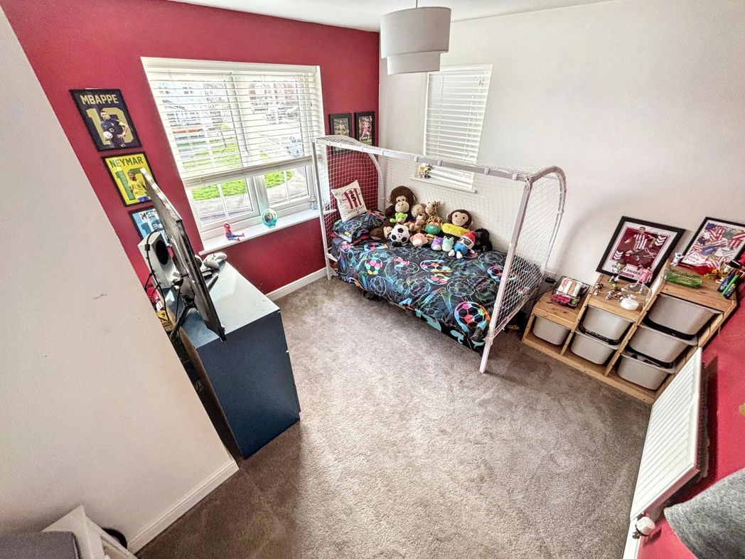 Property image 10 of 16