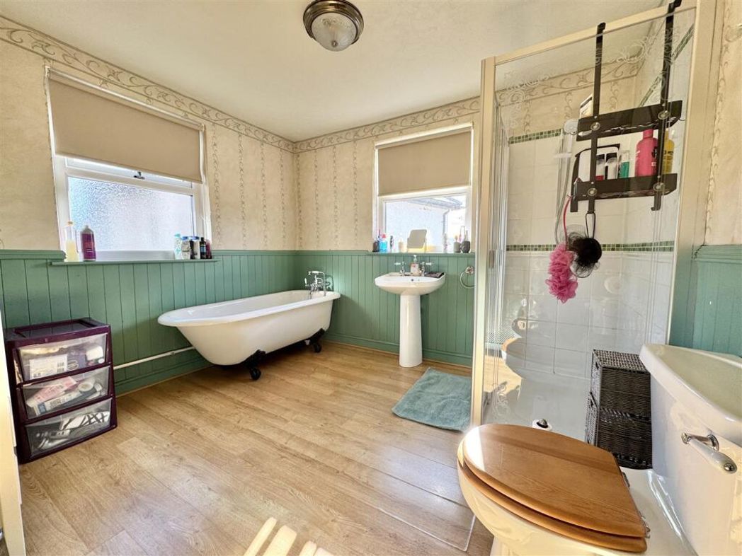 Property image 3 of 15