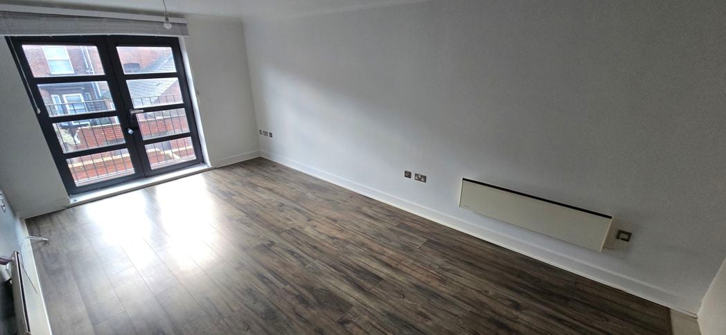 Property image 2 of 16