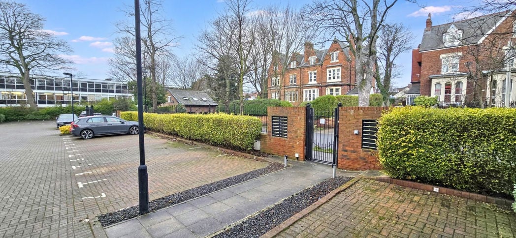Property image 13 of 16