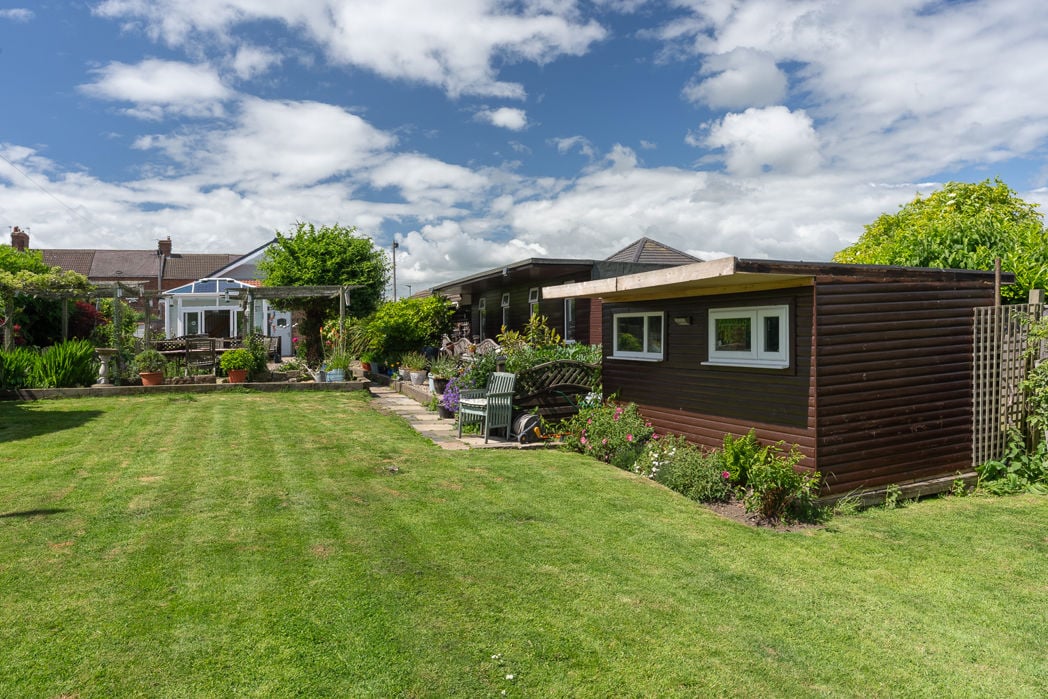 Garage/Workshop/Outbuilding