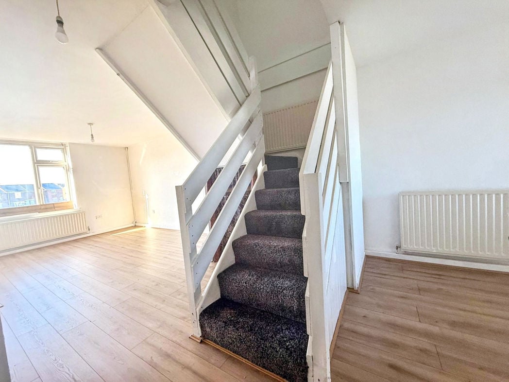 Property image 3 of 11