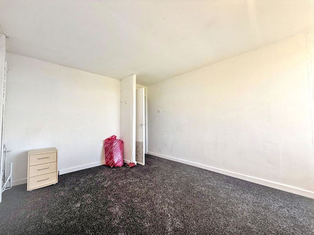 Property image 8 of 11