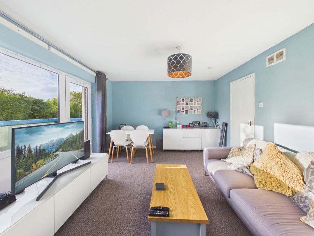 Property image 3 of 8