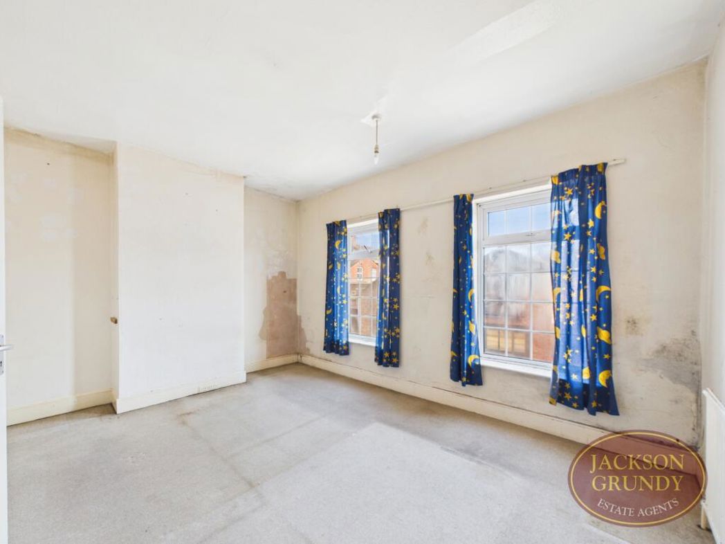 Property image 4 of 15