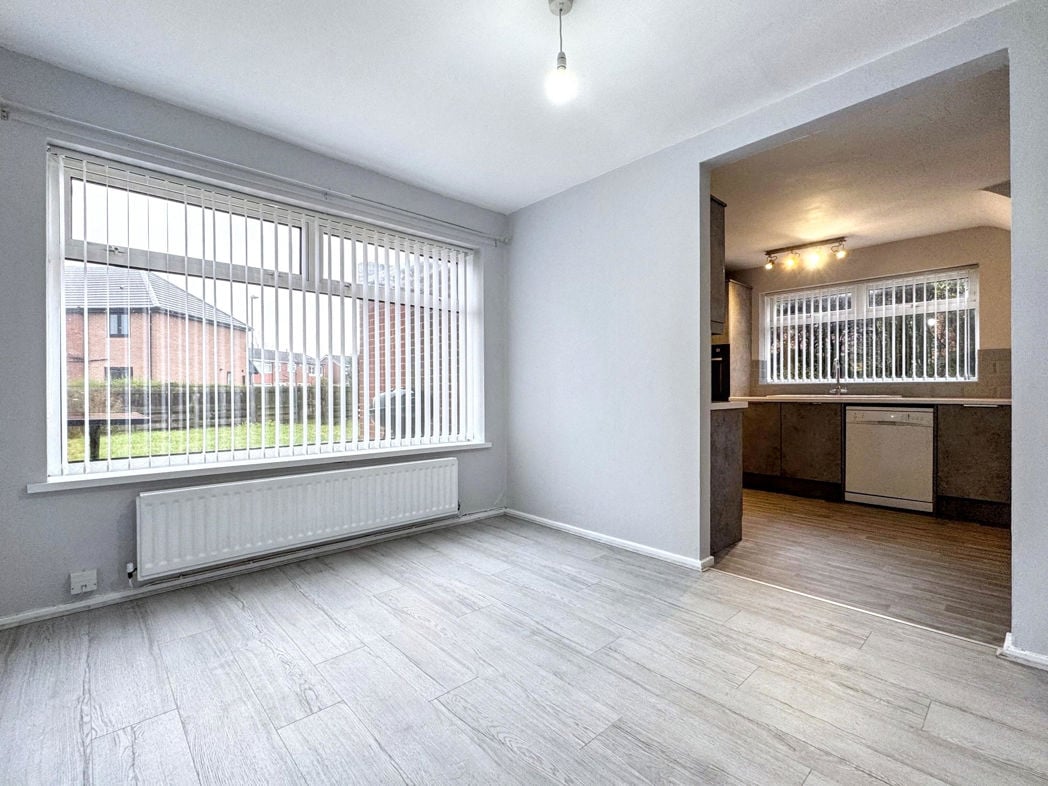 Property image 11 of 29