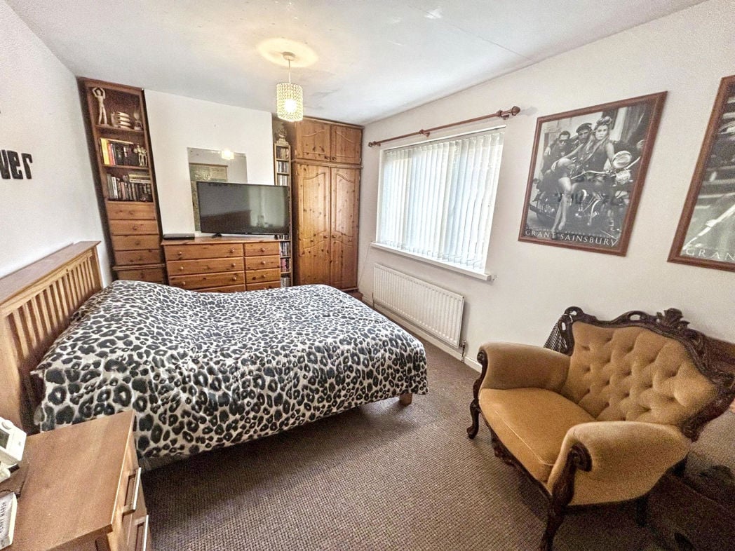 Property image 3 of 8