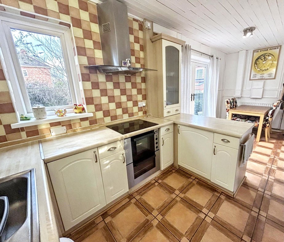 Property image 4 of 8