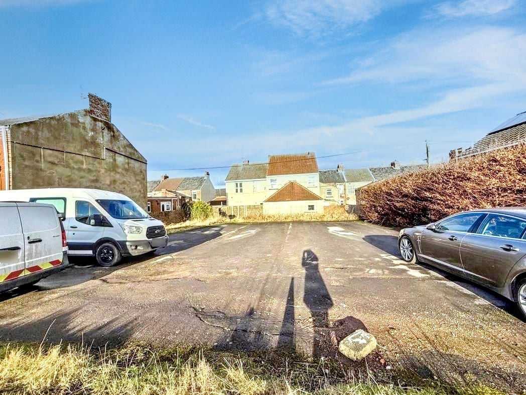 Property image 5 of 16