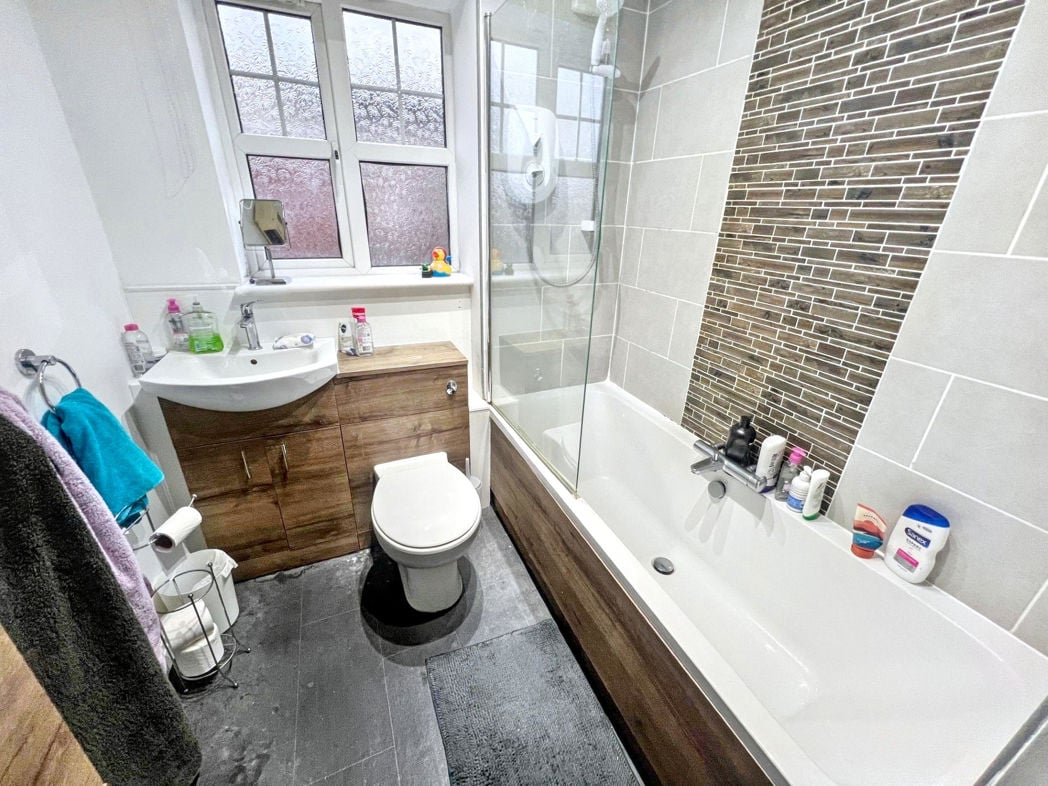 Property image 3 of 8