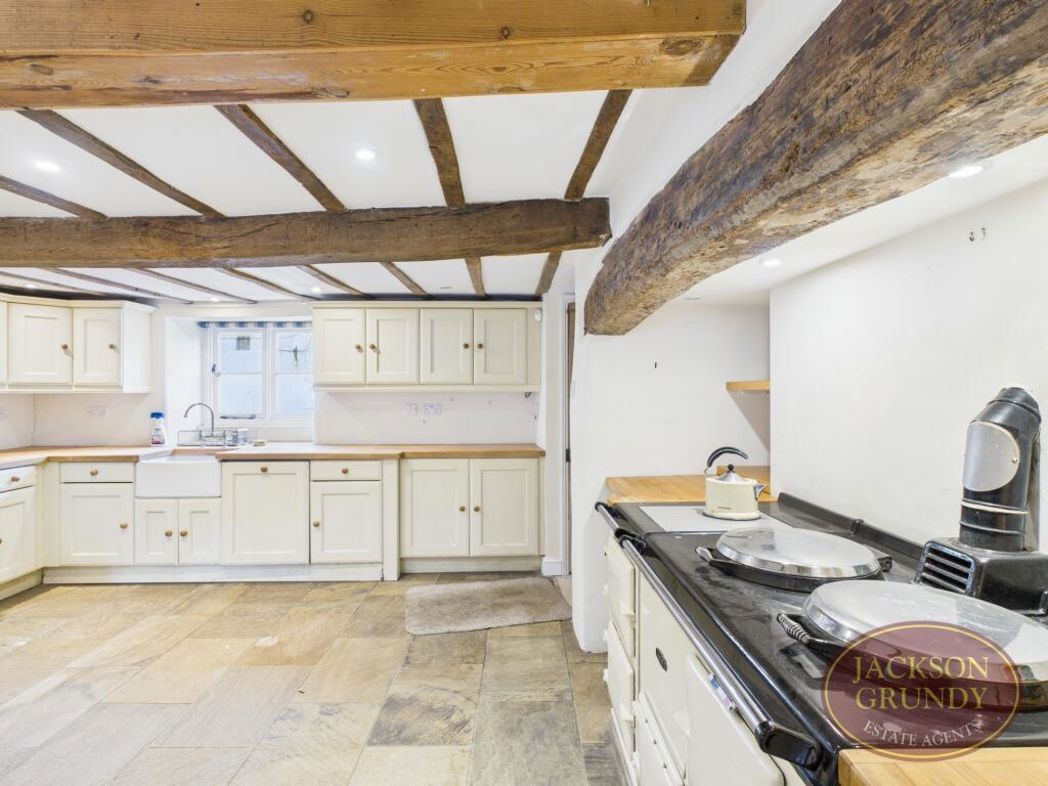 Property image 8 of 25