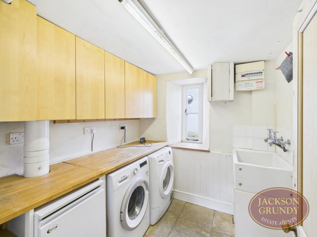 Property image 23 of 25