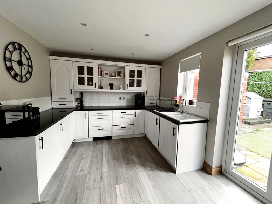 Property image 2 of 20