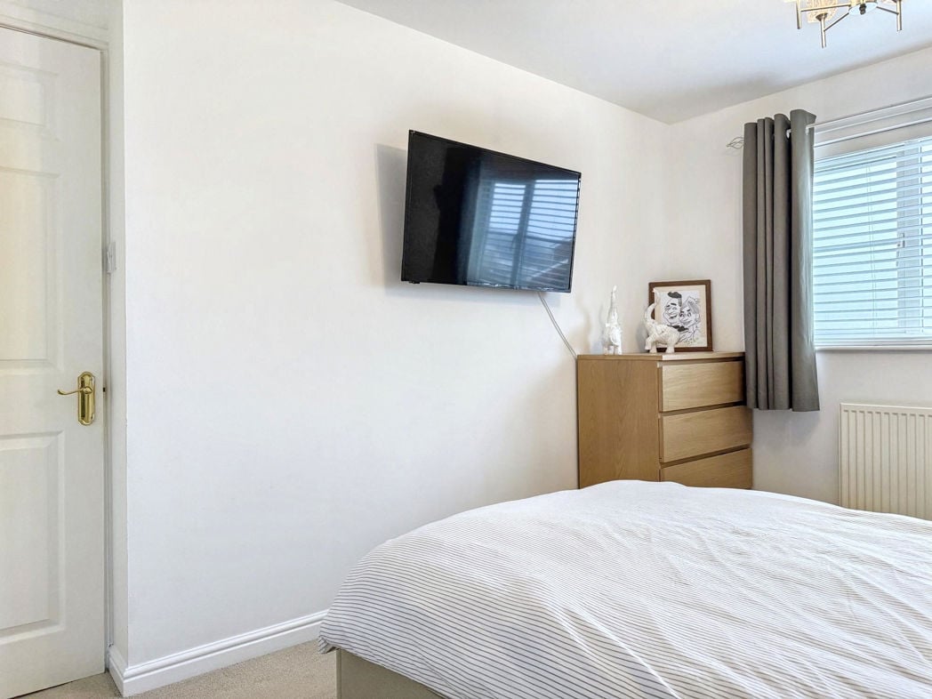 Property image 15 of 27