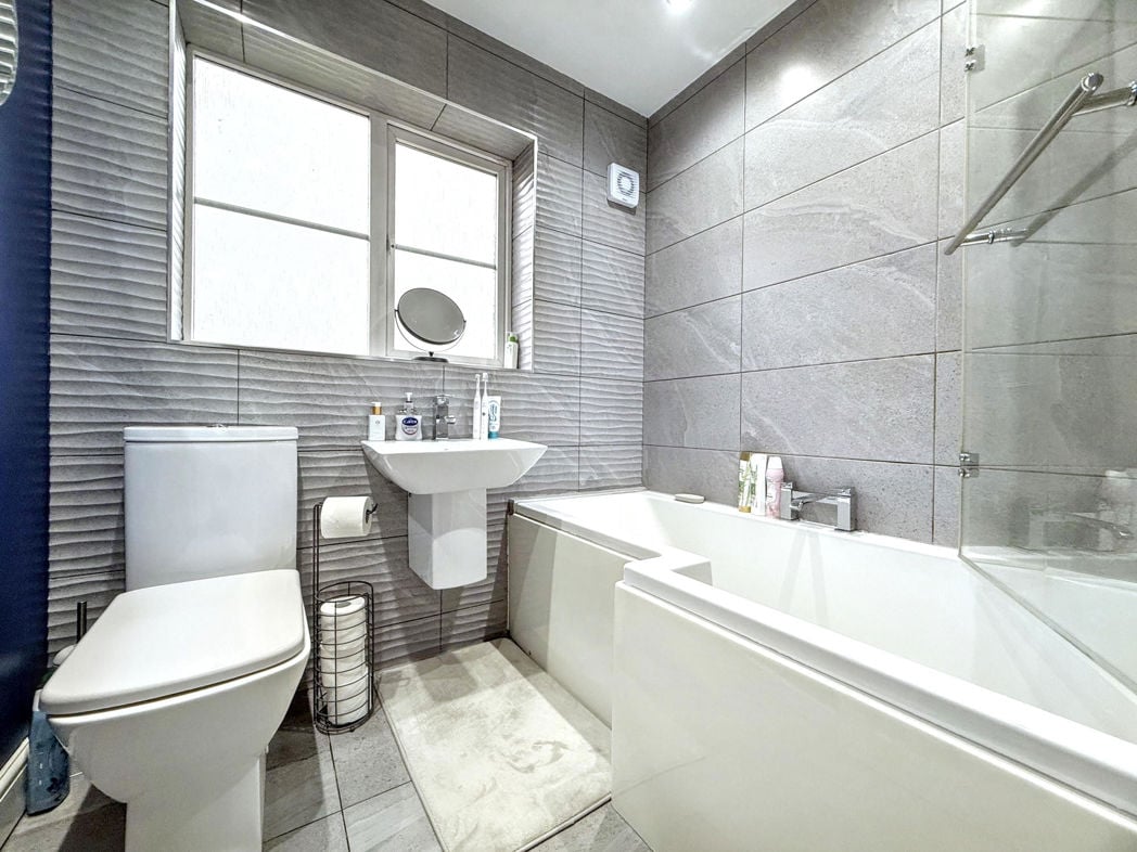 Property image 21 of 27