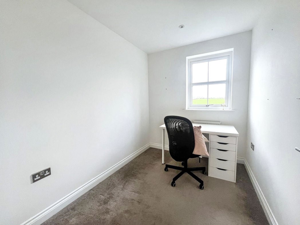 Property image 10 of 12