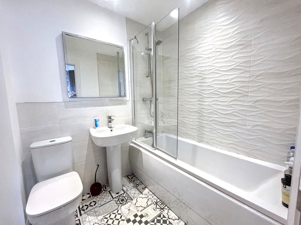 Property image 11 of 12