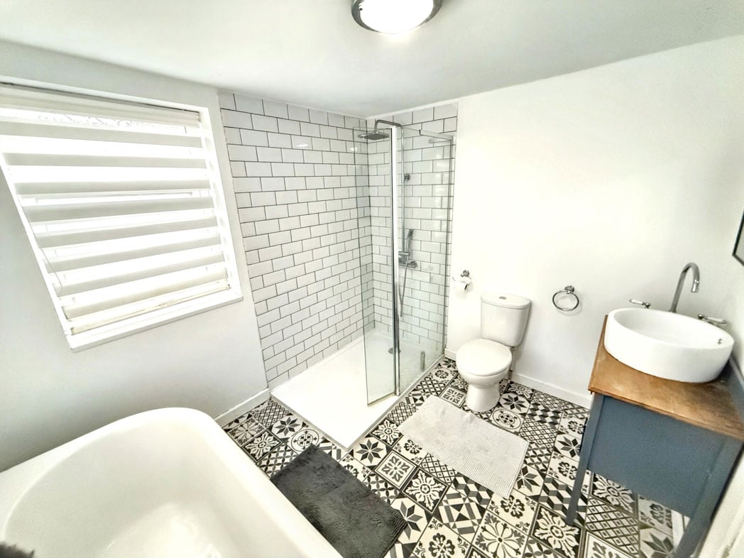 Property image 12 of 16