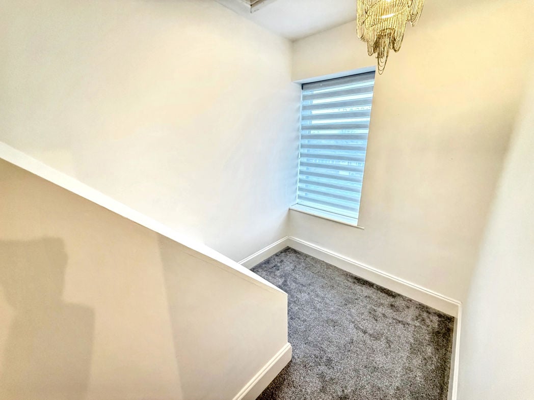 Property image 10 of 16