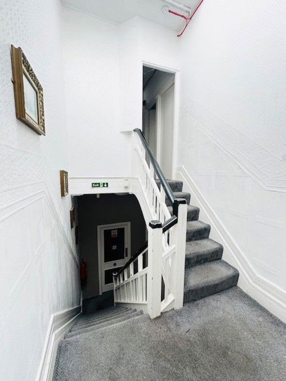 Property image 13 of 33