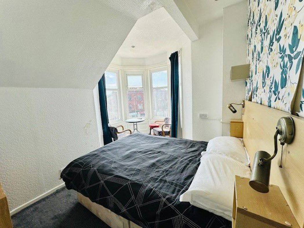 Property image 24 of 33