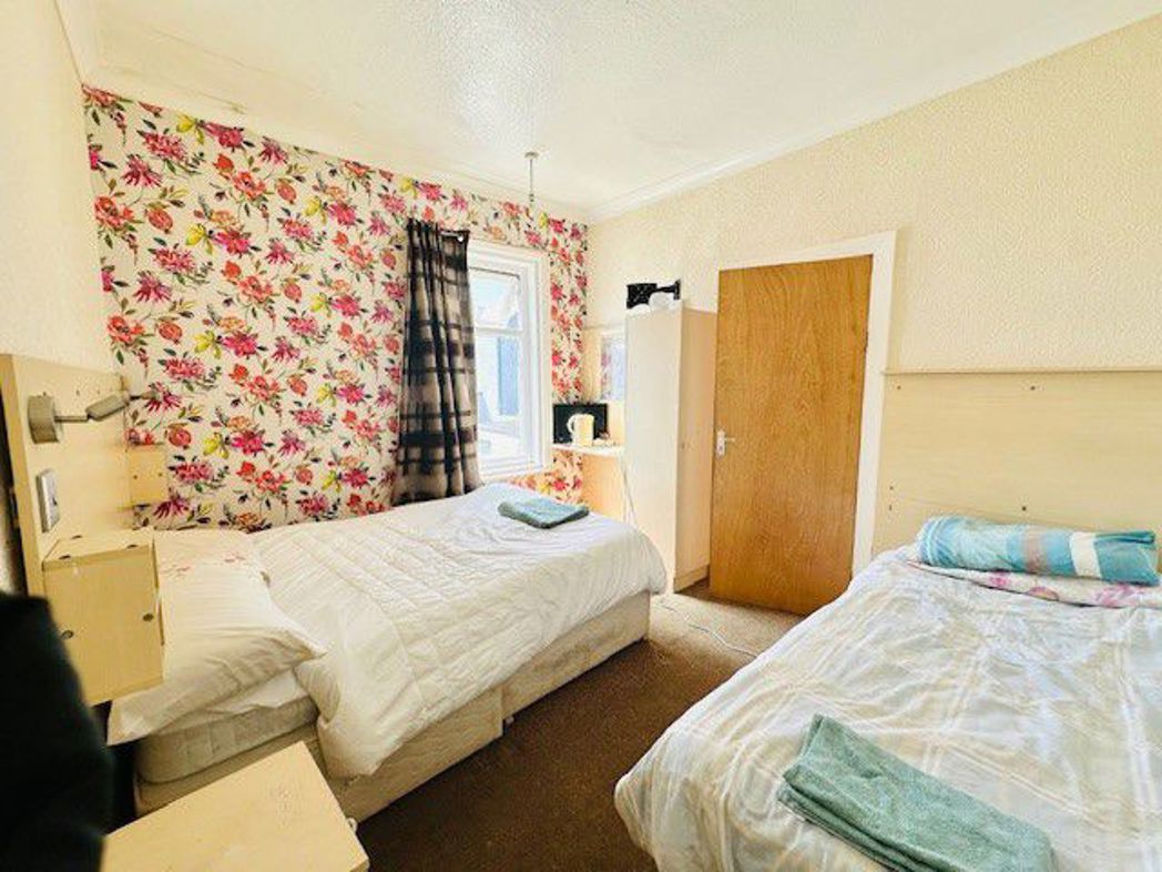 Property image 33 of 33