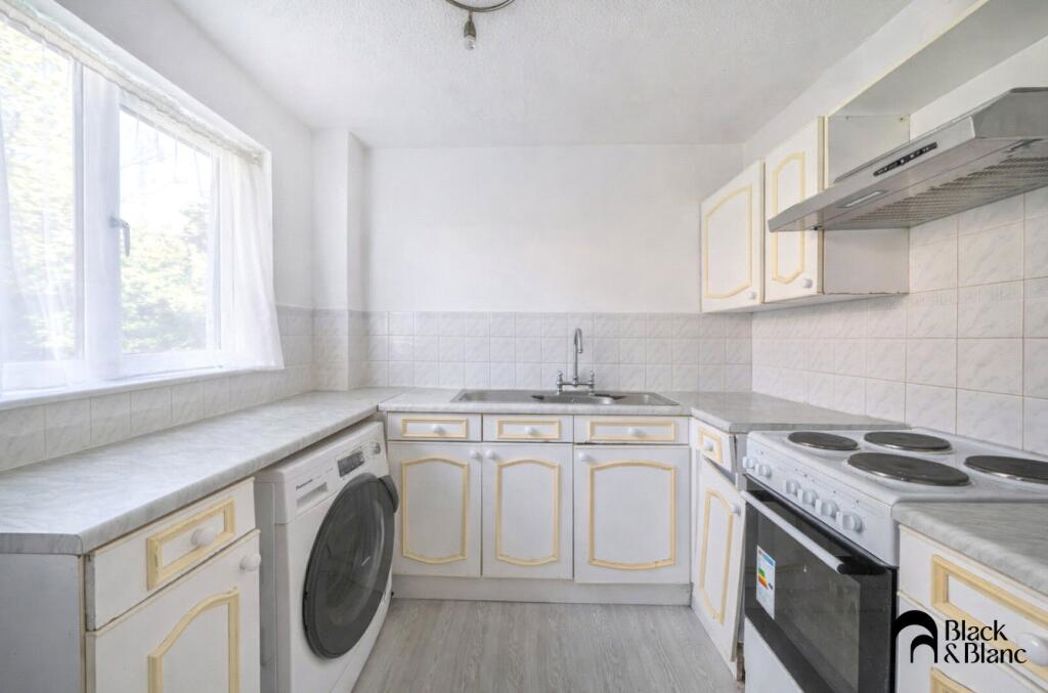Property image 3 of 9