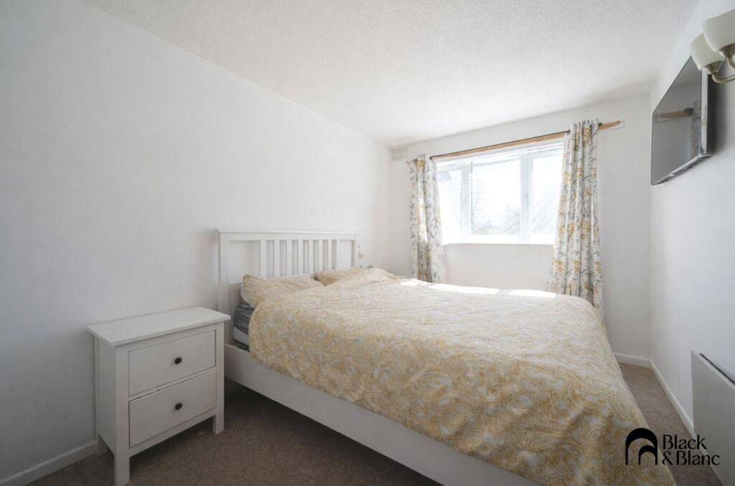 Property image 4 of 9