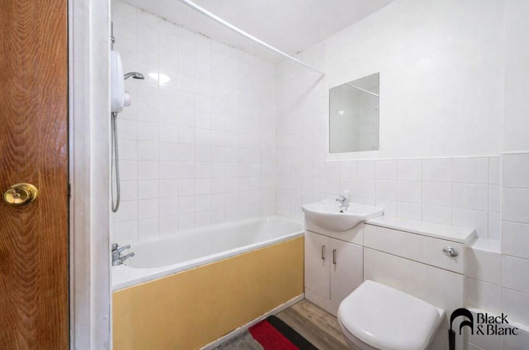 Property image 6 of 9