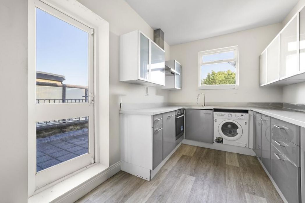 Property image 5 of 13