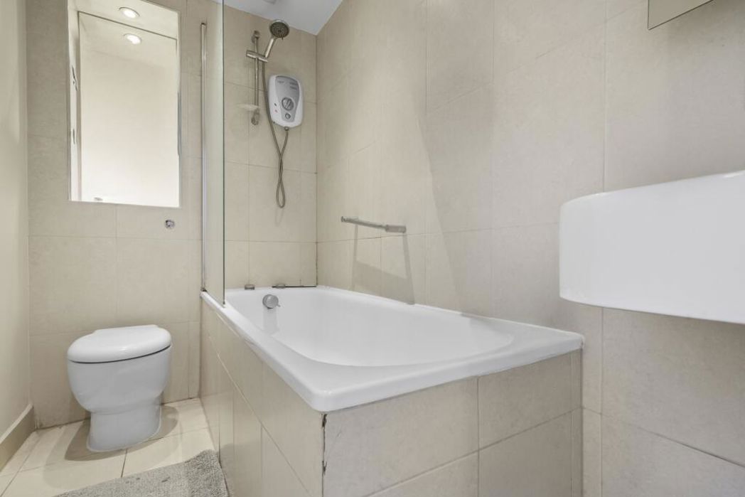 Property image 10 of 13