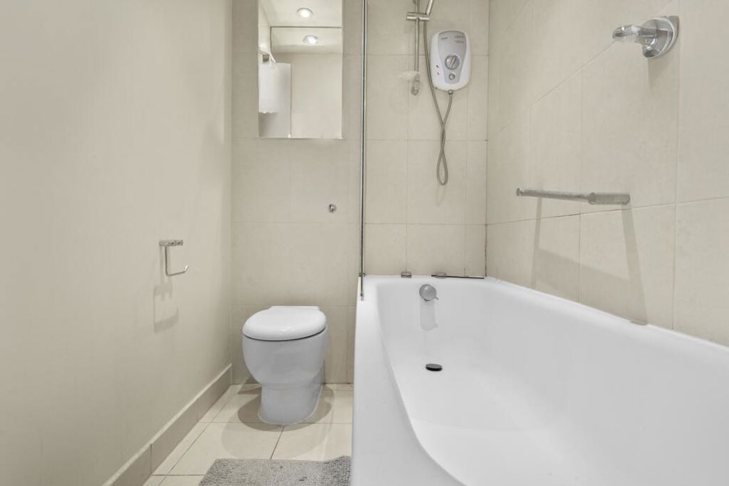 Property image 11 of 13