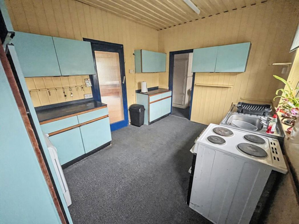 Property image 4 of 18