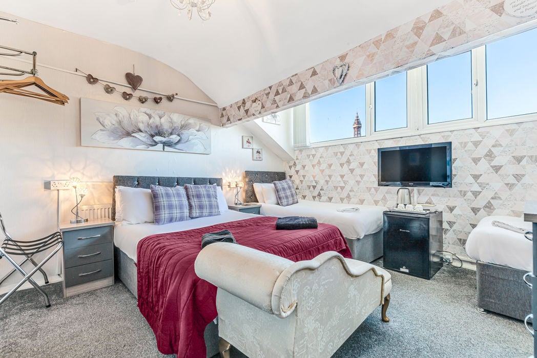 Property image 5 of 12