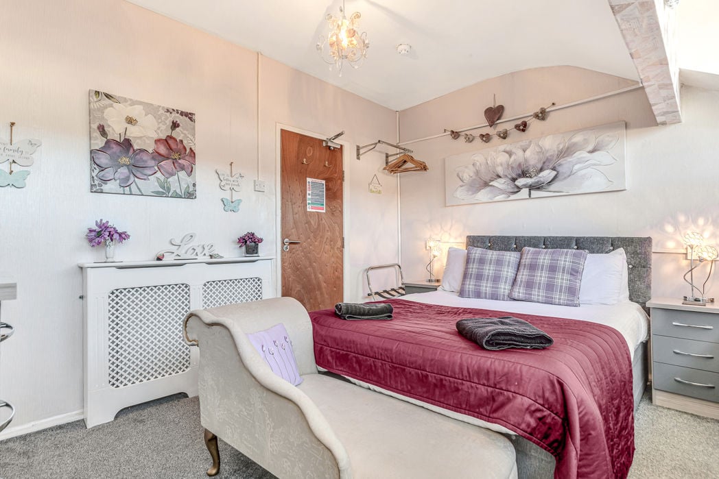 Property image 6 of 12