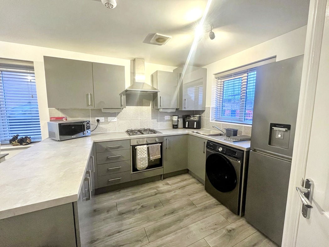 Property image 2 of 14