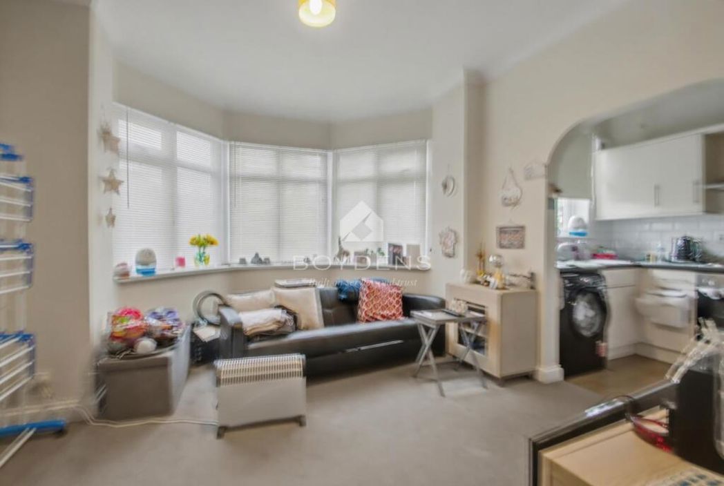 Property image 3 of 4