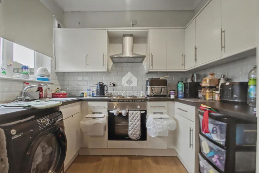 Property image 2 of 4