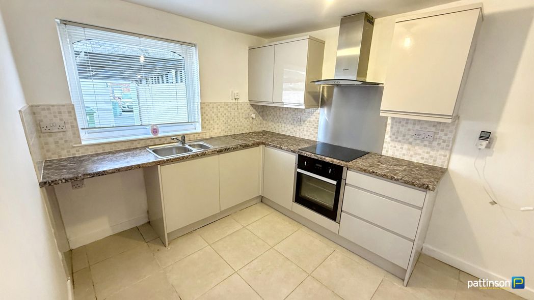 Property image 3 of 16