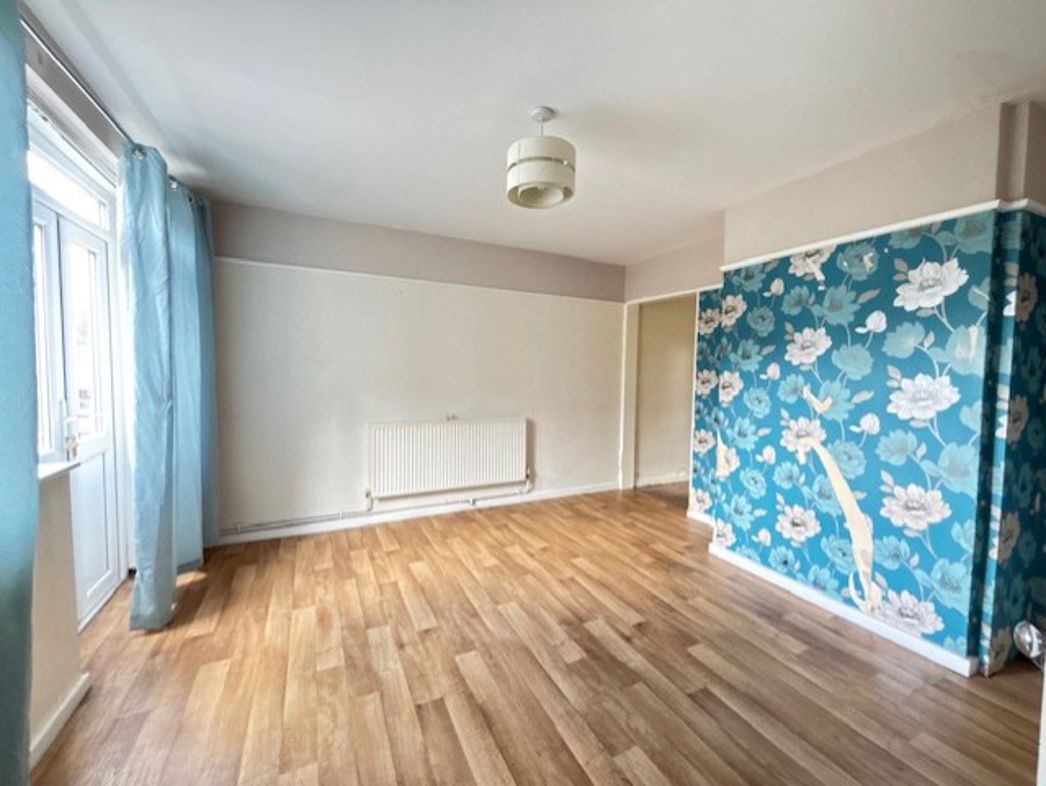 Property image 2 of 11