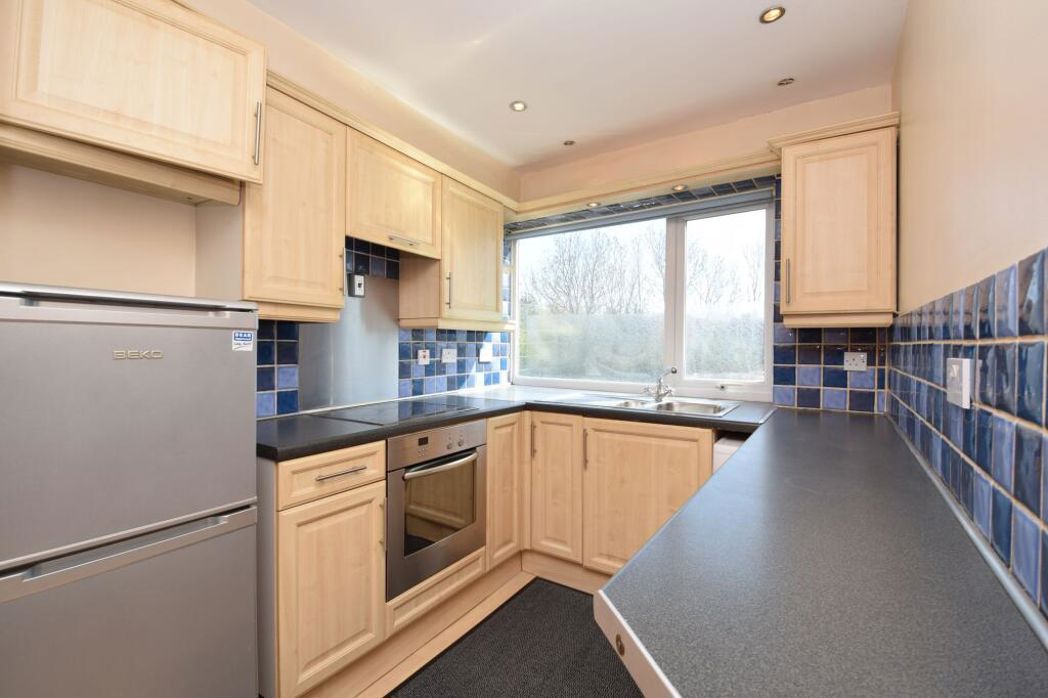 Property image 2 of 9