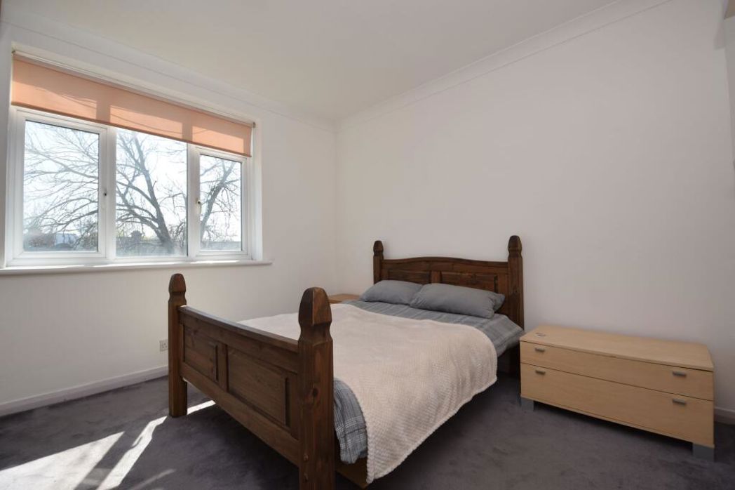Property image 5 of 9